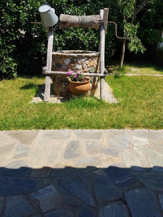 Lemon Flowers Apartments Nea Skioni Exterior foto